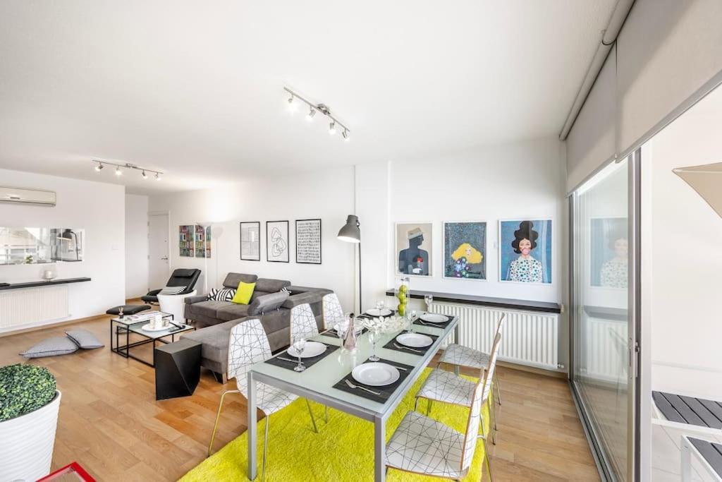 Luxurious Bright & Stylish 2Br With Office In Nicosia Lejlighed Eksteriør billede