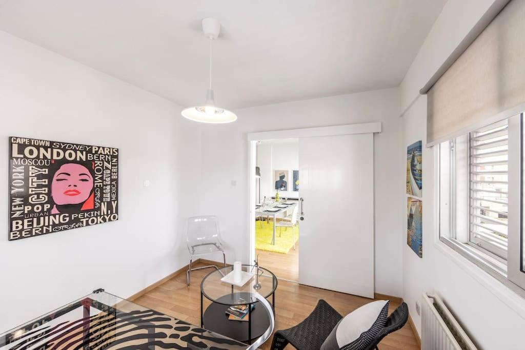 Luxurious Bright & Stylish 2Br With Office In Nicosia Lejlighed Eksteriør billede