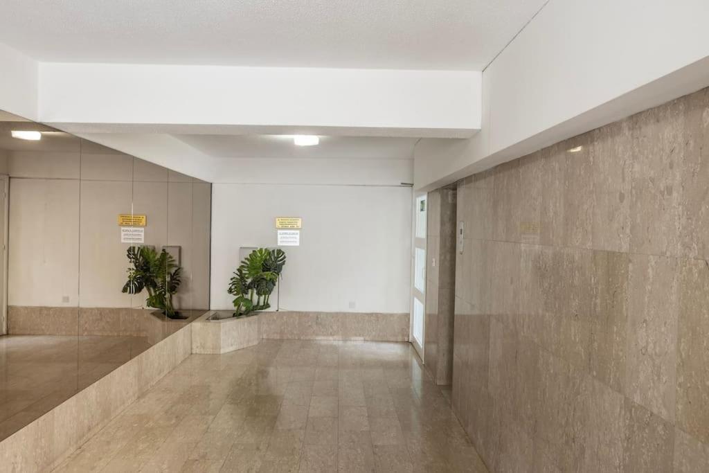 Luxurious Bright & Stylish 2Br With Office In Nicosia Lejlighed Eksteriør billede