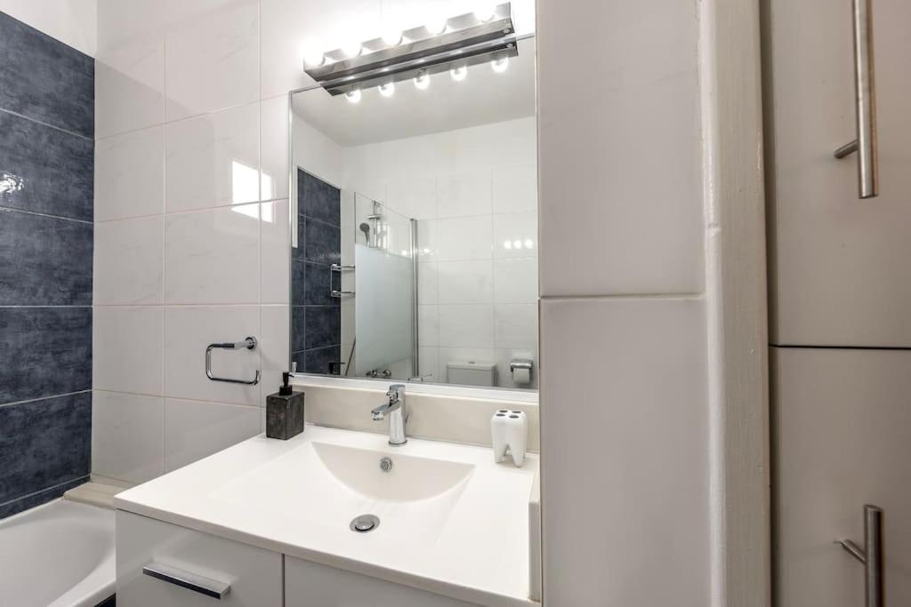 Luxurious Bright & Stylish 2Br With Office In Nicosia Lejlighed Eksteriør billede