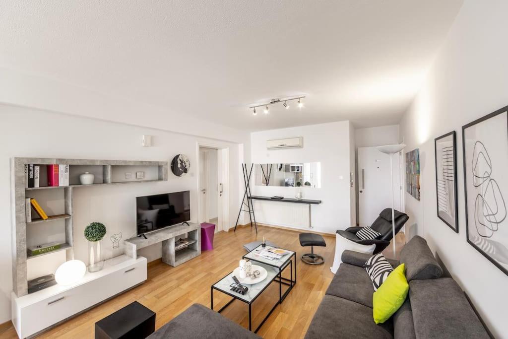 Luxurious Bright & Stylish 2Br With Office In Nicosia Lejlighed Eksteriør billede
